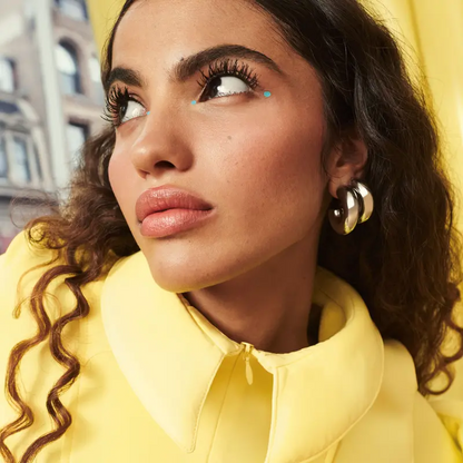 Colossal Bubble Mascara, get Buildable Volume and Length for Bold, Separated Lashes, for 24HR