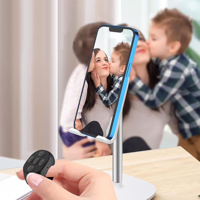 QIAWI ™Bluetooth Finger Ring Remote — Control Your Phone Without Touching It